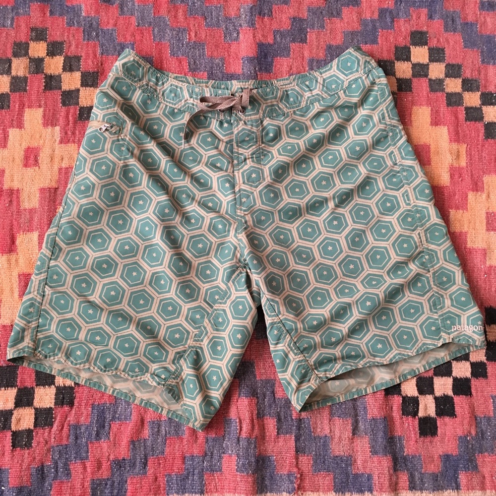Patagonia M’s Stretch 20” Board Short, Size 35